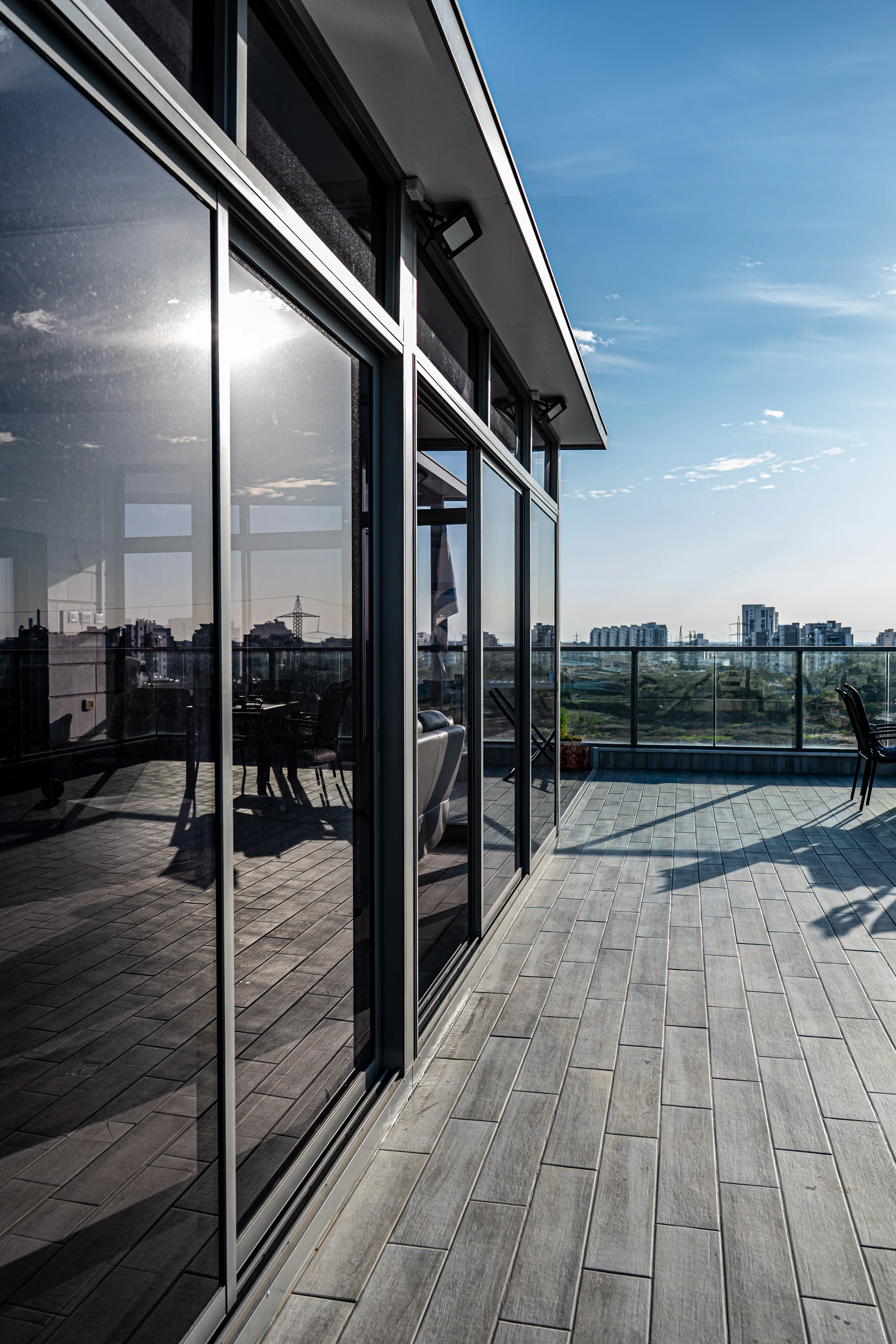 סגירה משולבת אלומיניום וזכוכית - תמונה 6